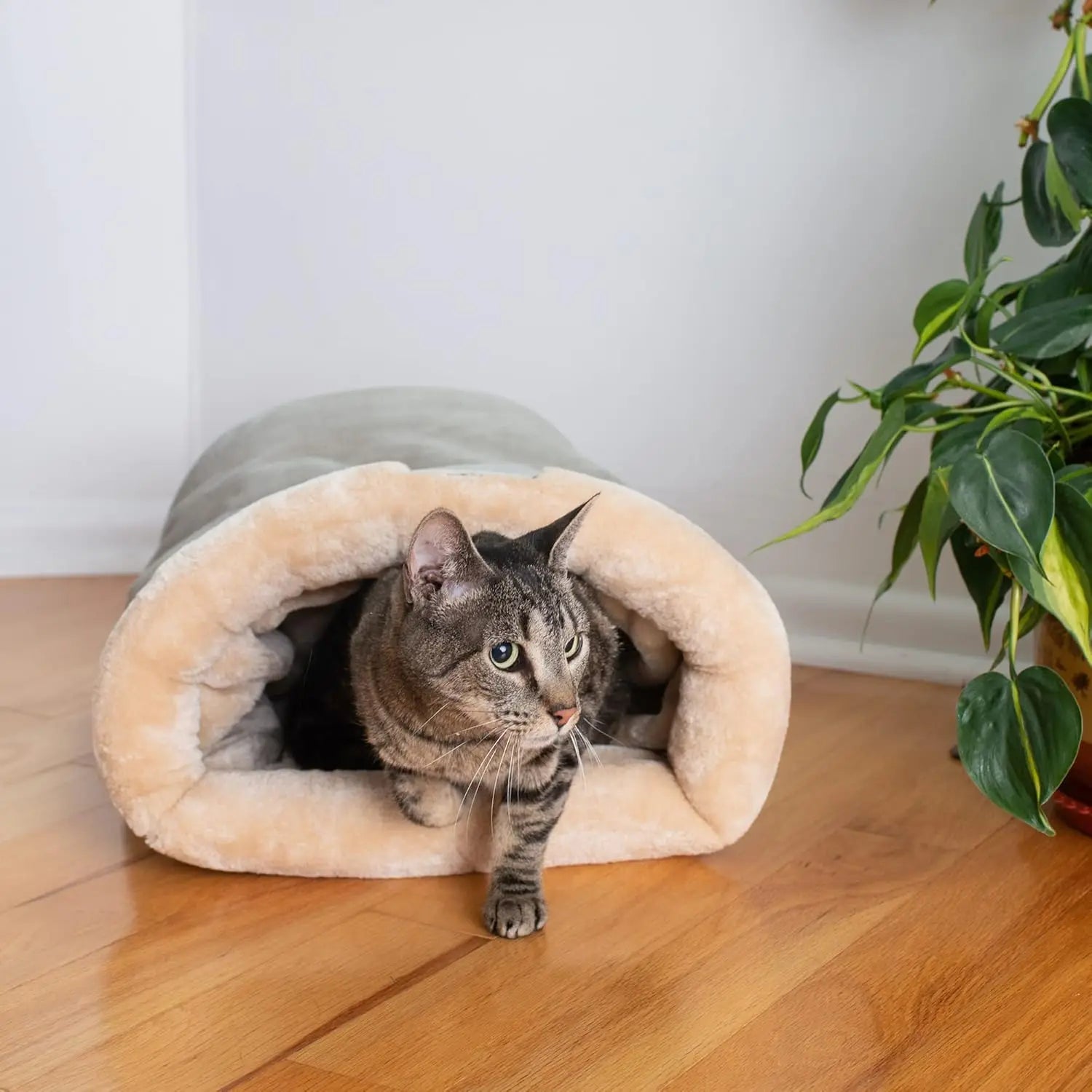 Warm Cat Sleeping Bag – Semi-Enclosed, Washable Winter Nest - Flufer Store
